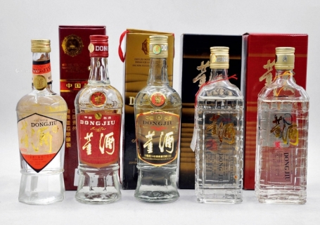 楚雄回收红董褐董白董3款90年代的老董酒分别多少钱一瓶，各自介绍与特点分析